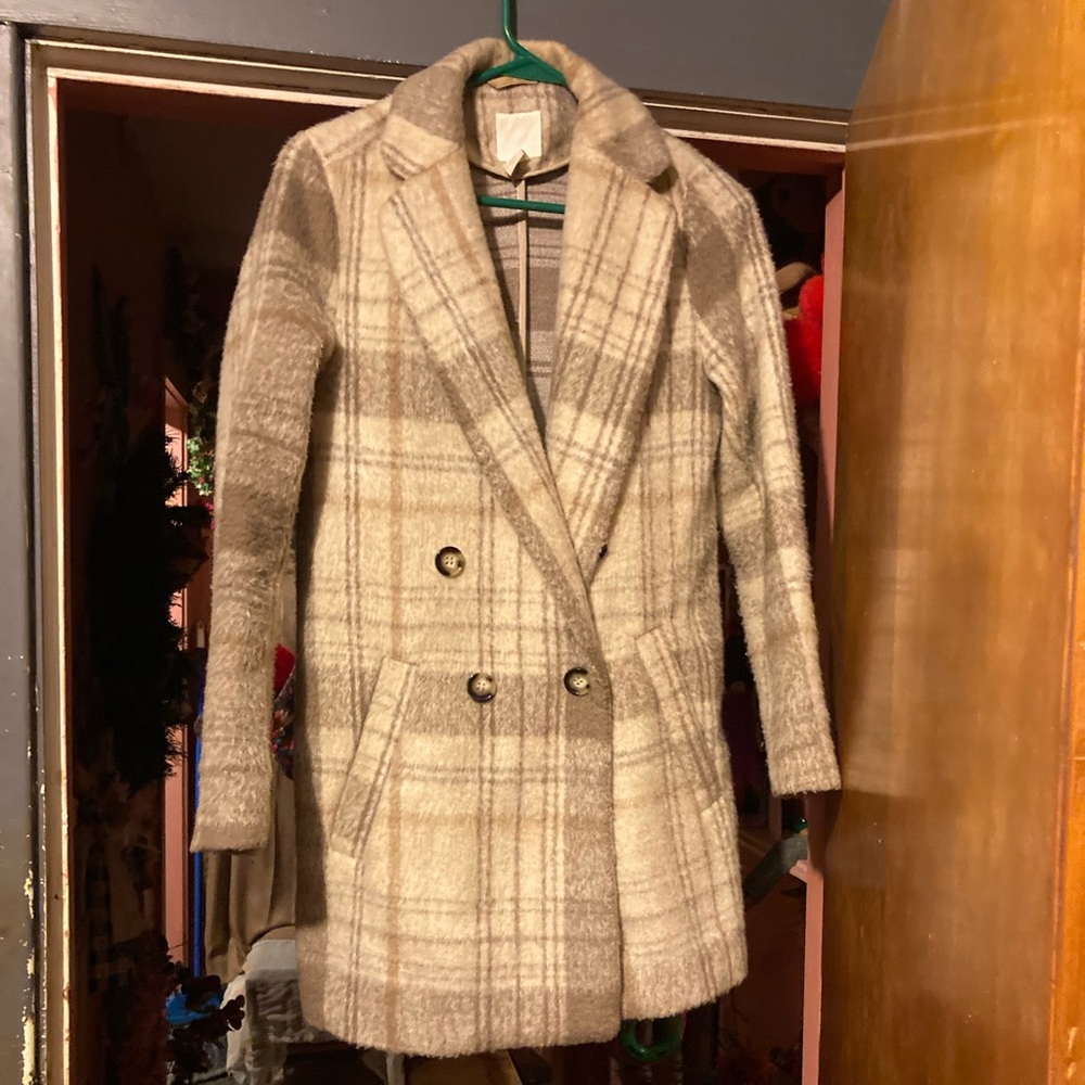 H&M polyester and wool double breasted jacket. A size 0 petite